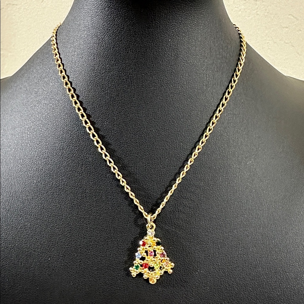 Sarah Coventry VTG Gold Tone Christmas Tree Rhinestone Pendant Necklace